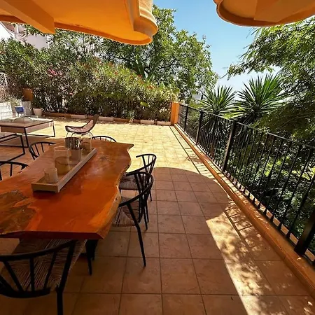 Aloha Hill With Swimming Pools Apartment *