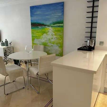Aloha Hill With Swimming Pools Marbella