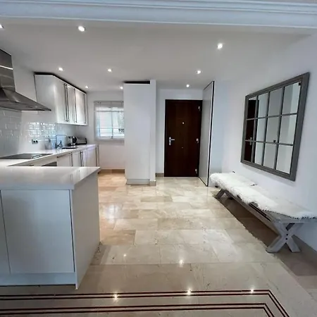 Aloha Hill With Swimming Pools Apartment Marbella
